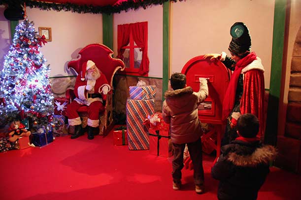 Casa Di Babbo Natale Montebabbio.Natale A Milano Il Villaggio Delle Meraviglie