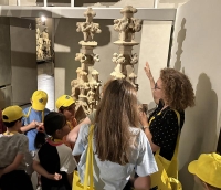 bambini in visita al Duomo di Milano